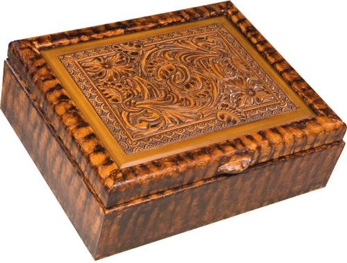 Box AMERICAN WEST Lodge Hinged Lid Chestnut Resin Hand-Painted Hand-Cast-Image 1